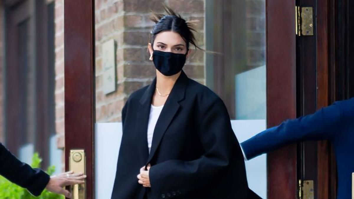 Кендалл Дженнер показує модні образи Кендалл Дженнер показує модні образи