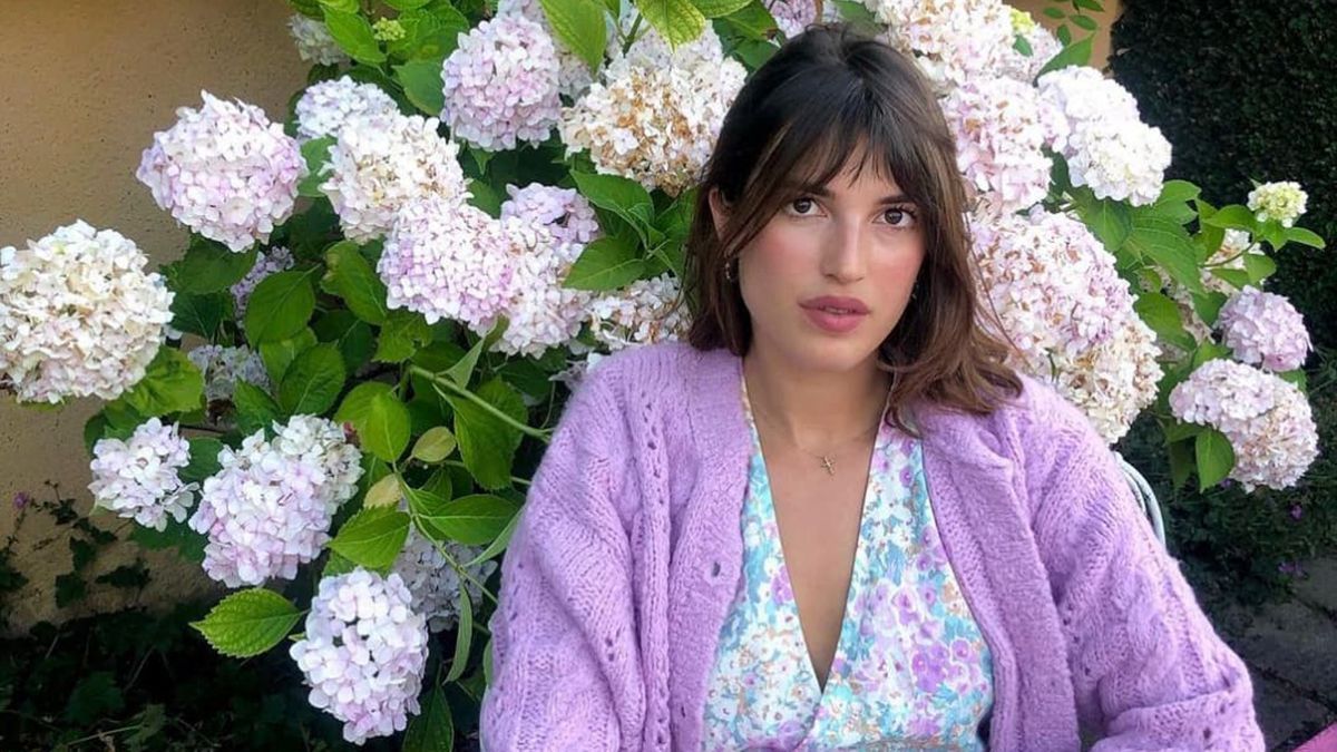 Наймодніша комбінація француженок – сукня з кардиганом: стильні аутфіти, які можна повторити Наймодніша комбінація француженок – сукня з кардиганом: стильні аутфіти, які можна повторити