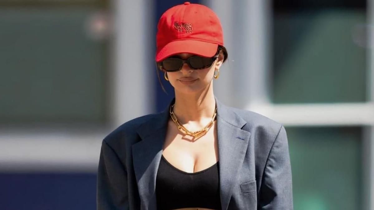 Эффектный аутфит Емили Ратаковски Эффектный аутфит Емили Ратаковски