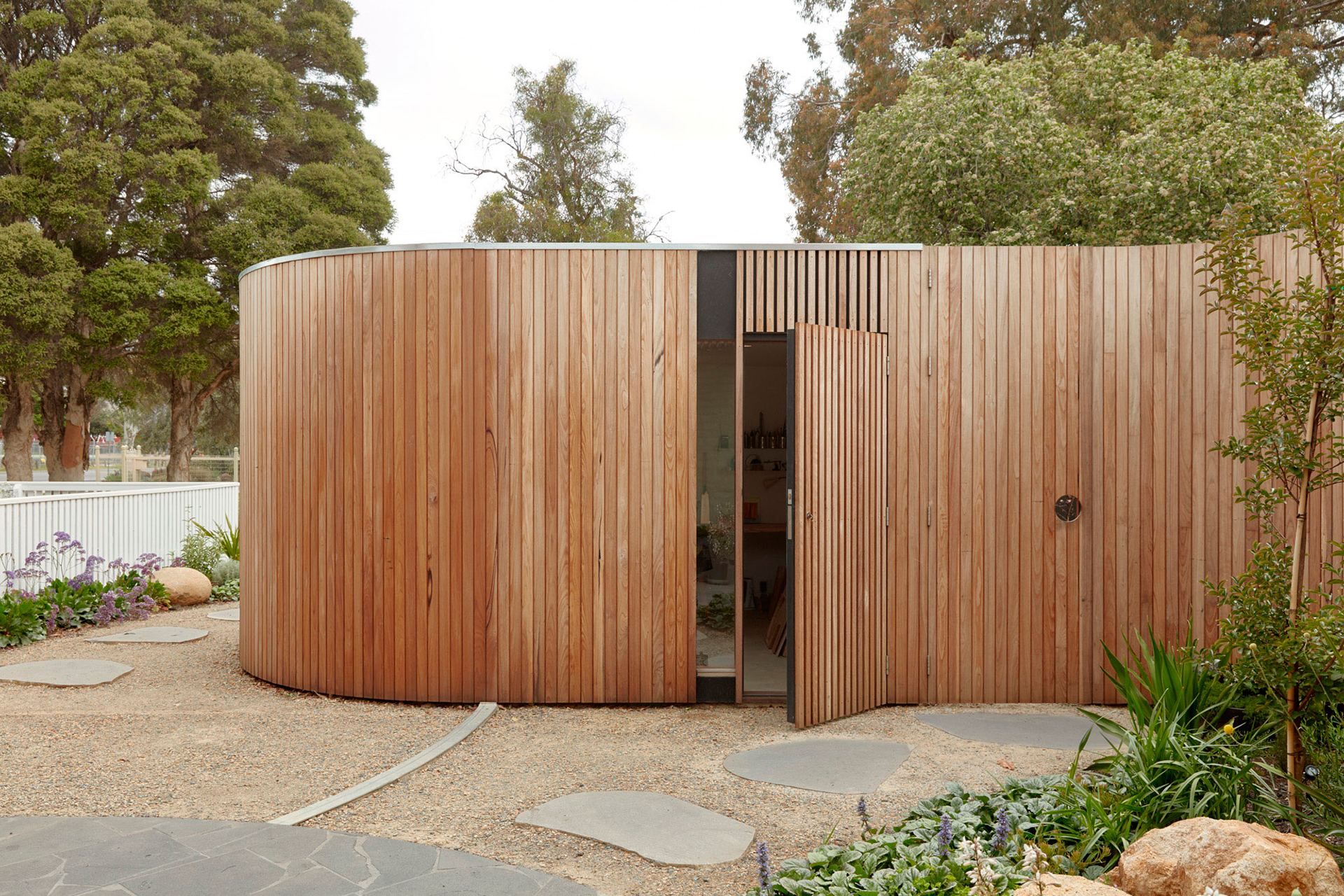 Незвичайний дім із внутрішнім двориком для художника: фото проєкту в Мельбурні