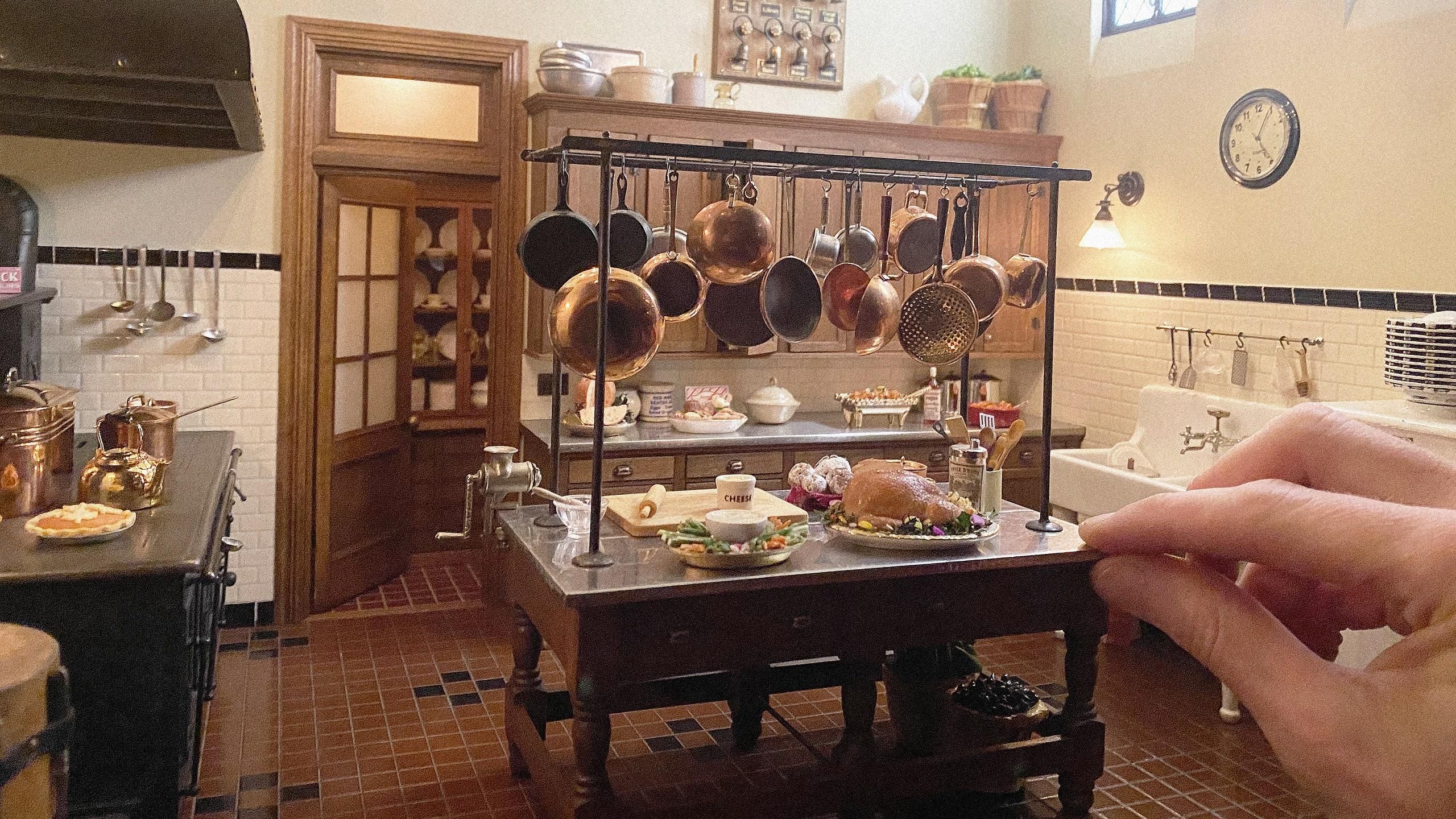 Архитектор создает чрезвычайно реалистичные миниатюрные интерьеры Архитектор создает чрезвычайно реалистичные миниатюрные интерьеры