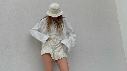 Надя Дорофєєва показала звабливий образ в атласних шортах і капцях від Gucci