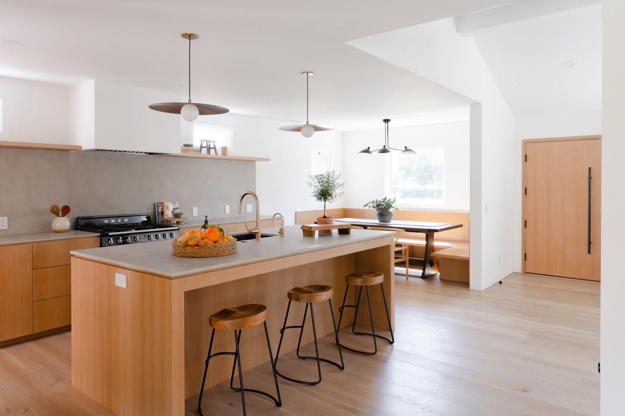 Перетворення старого будинку в Каліфорнії на стильний дизайнерський дім: фото до і після Перетворення старого будинку в Каліфорнії на стильний дизайнерський дім: фото до і після