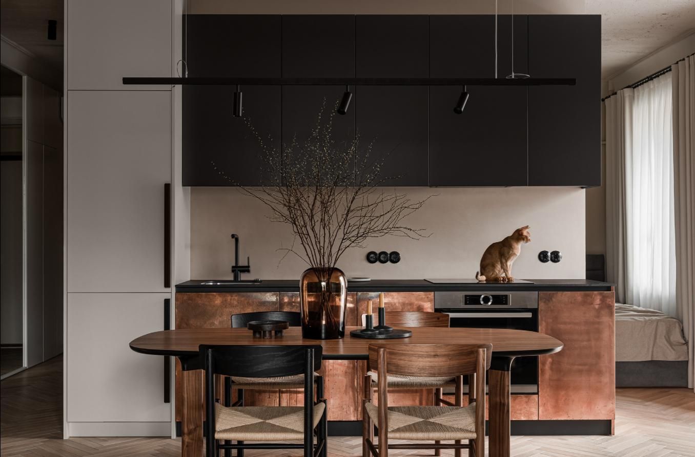 Голые стены и приглушенный свет: стильный ремонт в киевской "сталинке" Голые стены и приглушенный свет: стильный ремонт в киевской "сталинке"