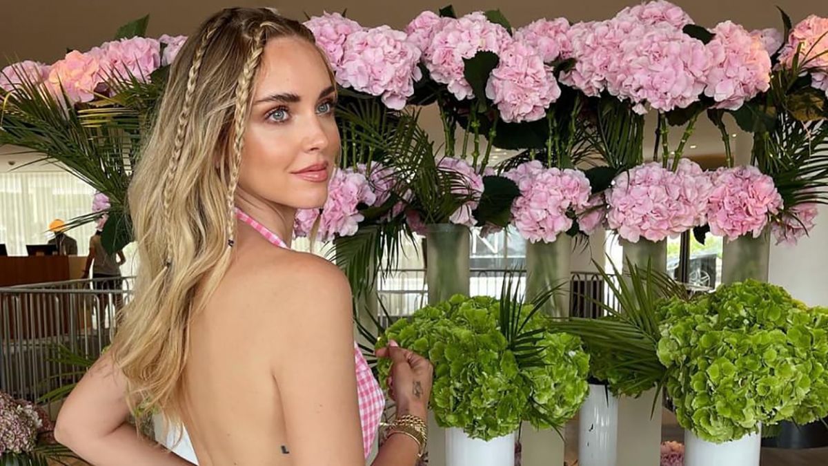 Модний образ К'яри Ферраньї Модний образ К'яри Ферраньї