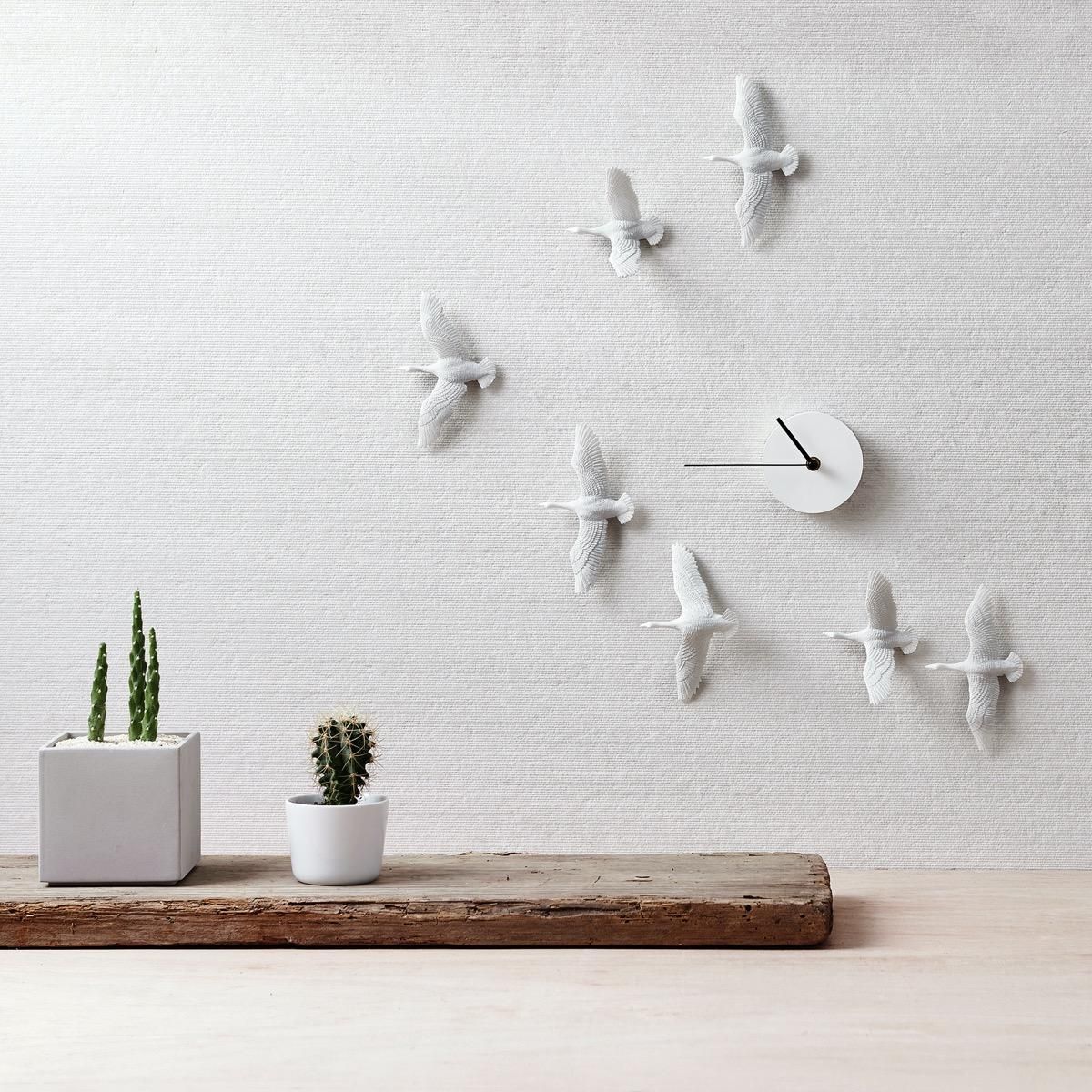 Настенные часы с птицами, которые станут украшением любого интерьера: фото