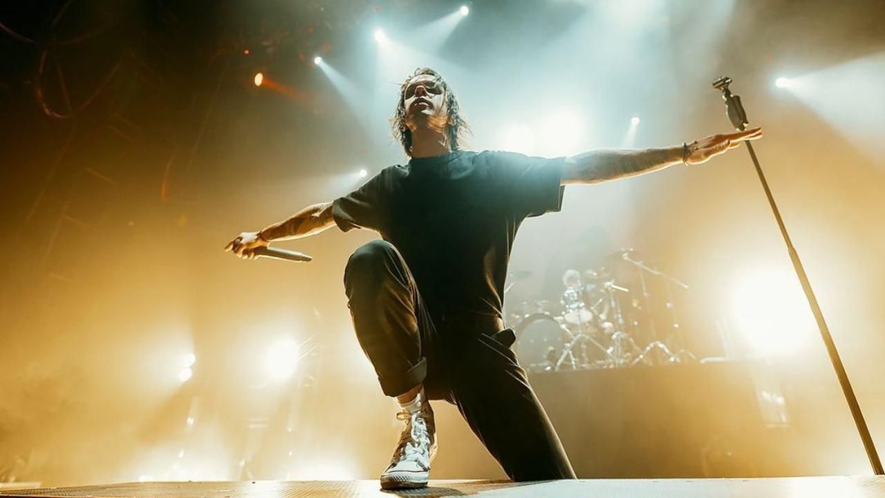 Російський гурт Wildways нарвався на Путін ху*ло на Atlas Weekend Російський гурт Wildways нарвався на Путін ху*ло на Atlas Weekend