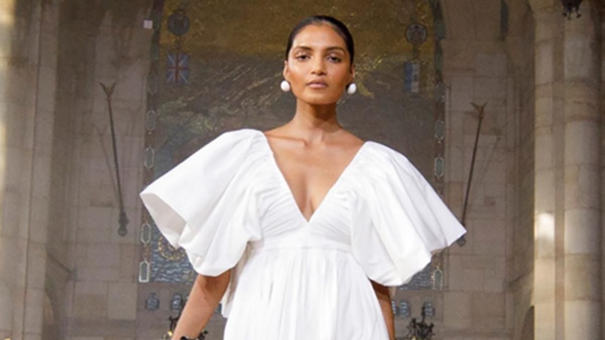 5 трендових суконь літа, які підійдуть для спекотної пори року в місті 5 трендових суконь літа, які підійдуть для спекотної пори року в місті