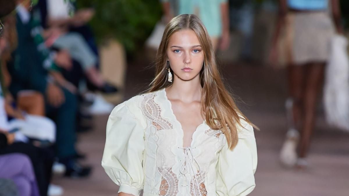 Розкішні бавовняні сукні на літо Розкішні бавовняні сукні на літо