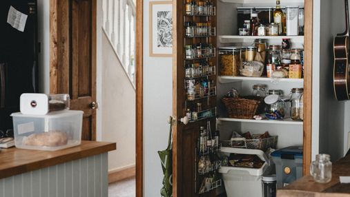 Як організувати зберігання на кухні, затративши мінімум простору: практичні ідеї комор