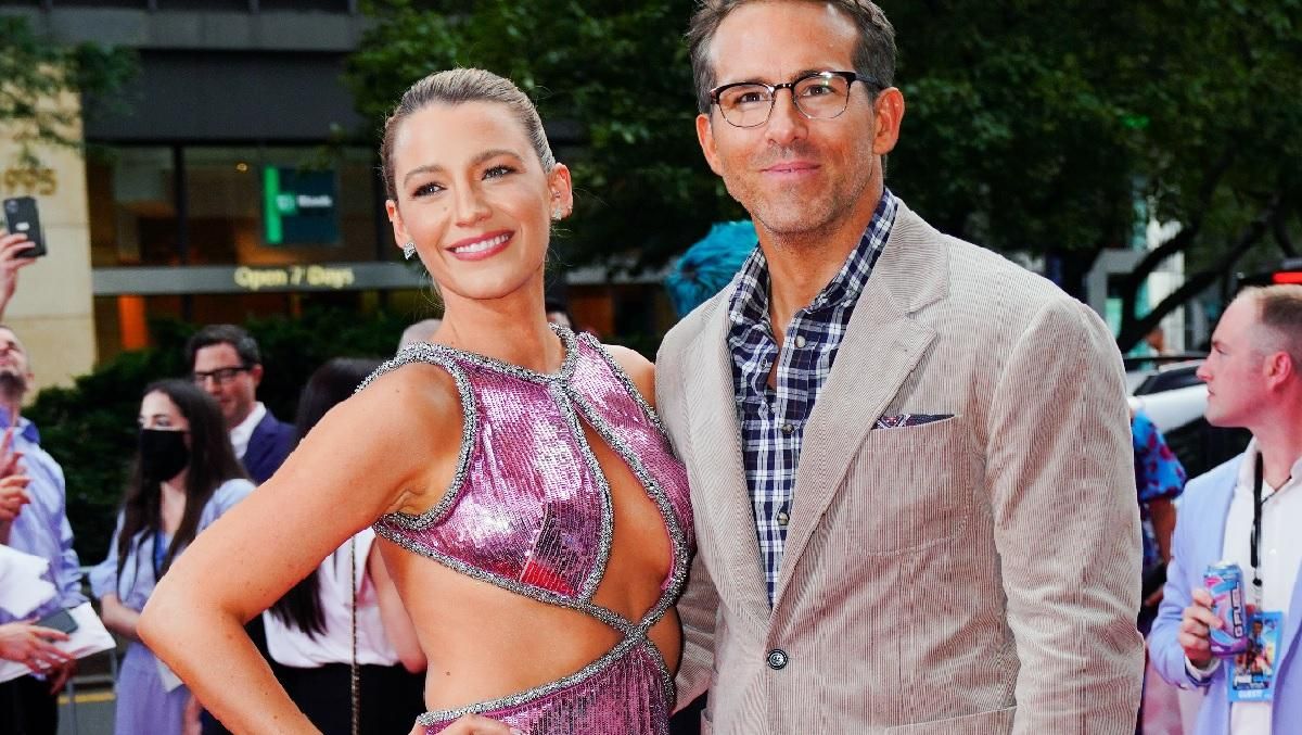 Блейк Лайвли покорила всех откровенным нарядом на премьере фильма "Главный герой" - Fashion Блейк Лайвли покорила всех откровенным нарядом на премьере фильма "Главный герой" - Fashion