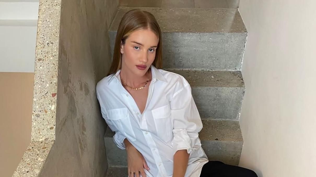 Розі Гантінгтон-Вайтлі показала стильний образ Розі Гантінгтон-Вайтлі показала стильний образ