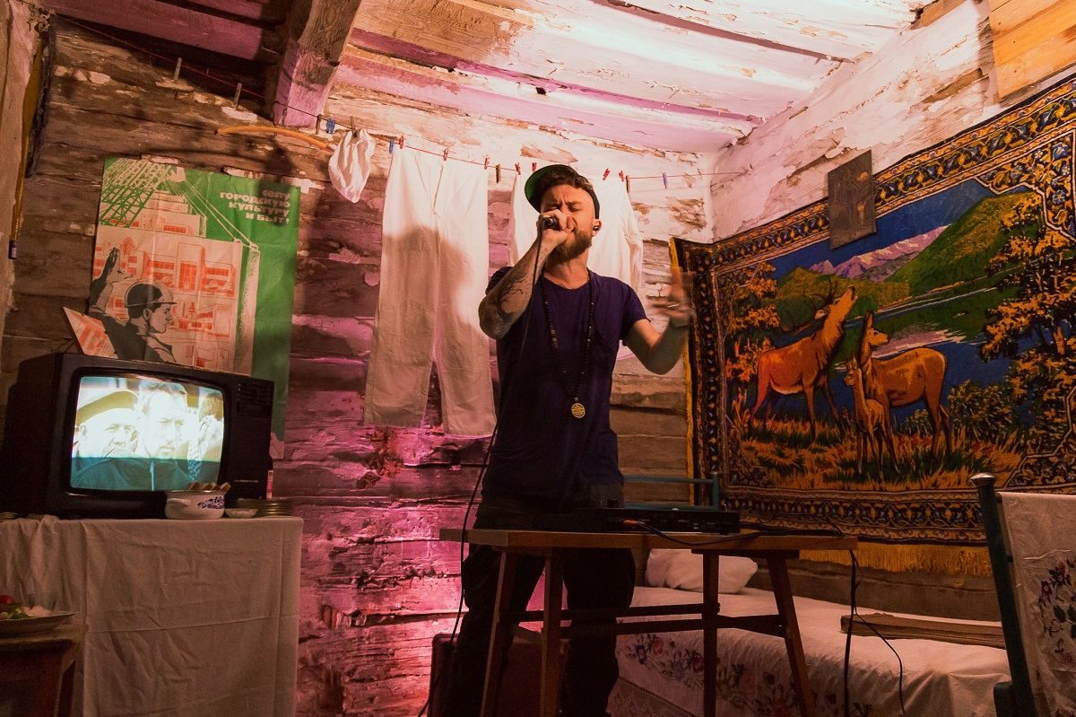 Известный музыкант Dub FX презентовал клип из Чернобыля Известный музыкант Dub FX презентовал клип из Чернобыля