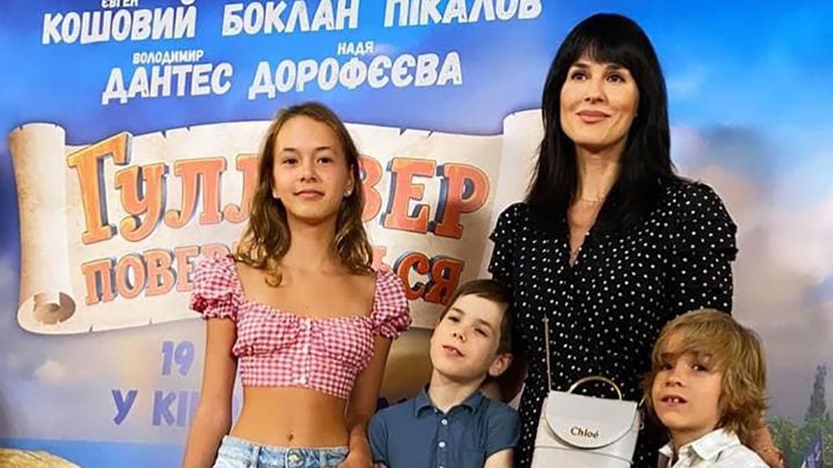 Маша Єфросиніна зачарувала ніжним образом у сукні в горошок: стильне фото - Fashion Маша Єфросиніна зачарувала ніжним образом у сукні в горошок: стильне фото - Fashion