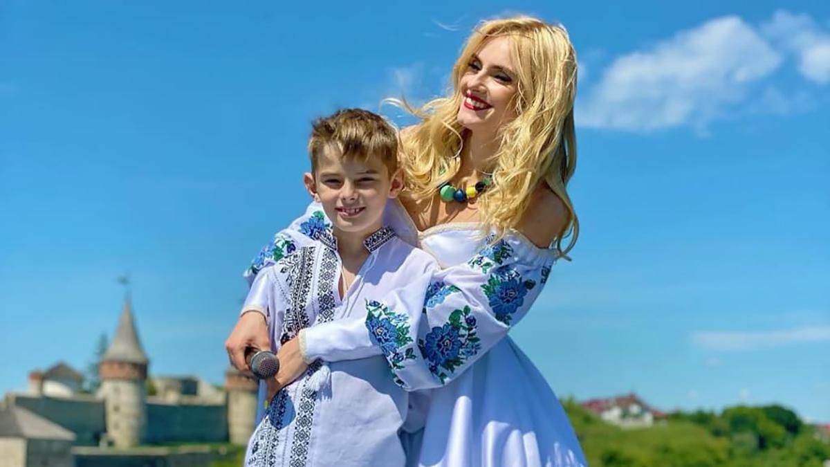 Ірина Федишин підкорила мережу білосніжною сукнею-вишиванкою: фото яскравого образу - Fashion Ірина Федишин підкорила мережу білосніжною сукнею-вишиванкою: фото яскравого образу - Fashion