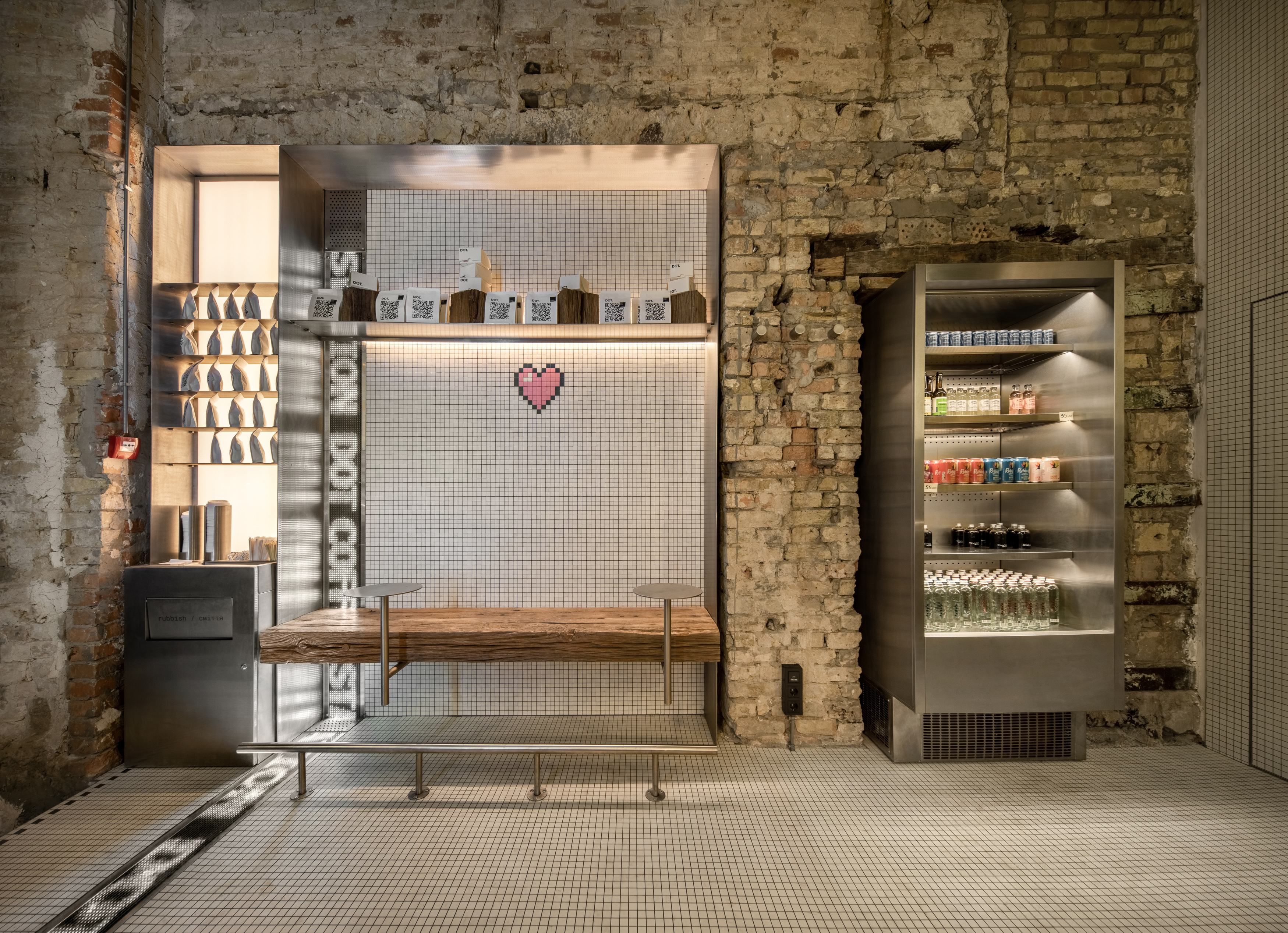 Пиксельная графика в дизайне: студия YOD Group создала современный интерьер кафе в Киеве - Дизайн 24