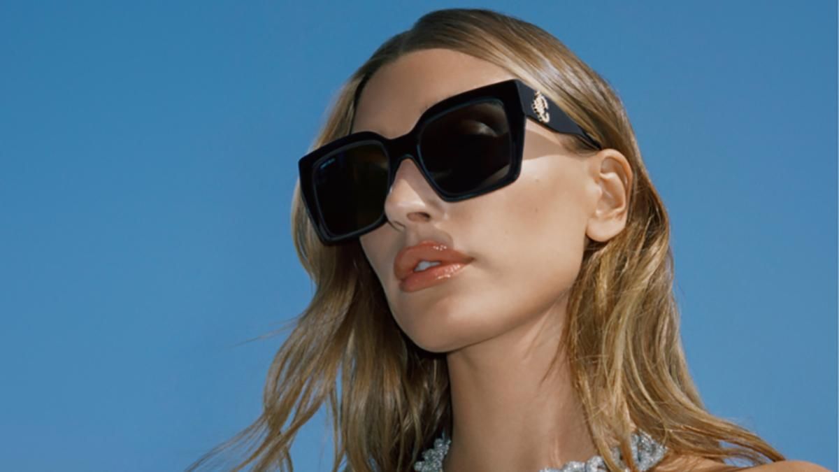 Гейлі Бібер знялася у розкішній рекламній зйомці для Jimmy Choo: фото і відео - Fashion Гейлі Бібер знялася у розкішній рекламній зйомці для Jimmy Choo: фото і відео - Fashion