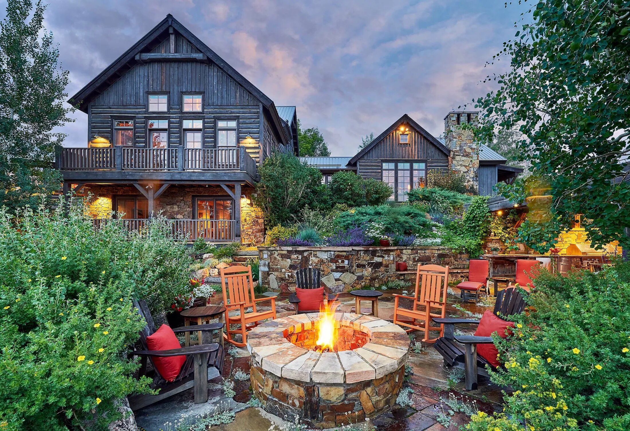 Казкова локація та вишуканість природи: як виглядає та скільки коштує дім мрії у США - Дизайн 24 Казкова локація та вишуканість природи: як виглядає та скільки коштує дім мрії у США - Дизайн 24