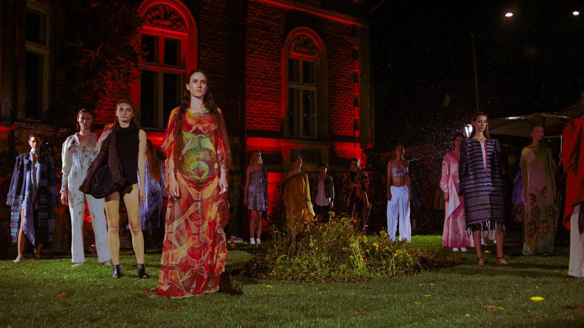 Хранители кодов: современная интерпретация искусства Галичины XIX-XX веков на Fashion week Хранители кодов: современная интерпретация искусства Галичины XIX-XX веков на Fashion week