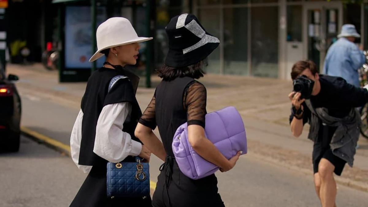Панами, кепки і шапки: 20 найкращих головних уборів осені - Fashion Панами, кепки і шапки: 20 найкращих головних уборів осені - Fashion