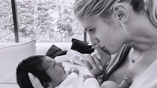 Известная модель Девон Виндзор впервые стала мамой: чувственные фото