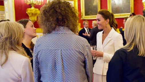 Кейт Міддлтон влаштувала прийом у Букінгемському палаці: ефектний вихід у білому вбранні