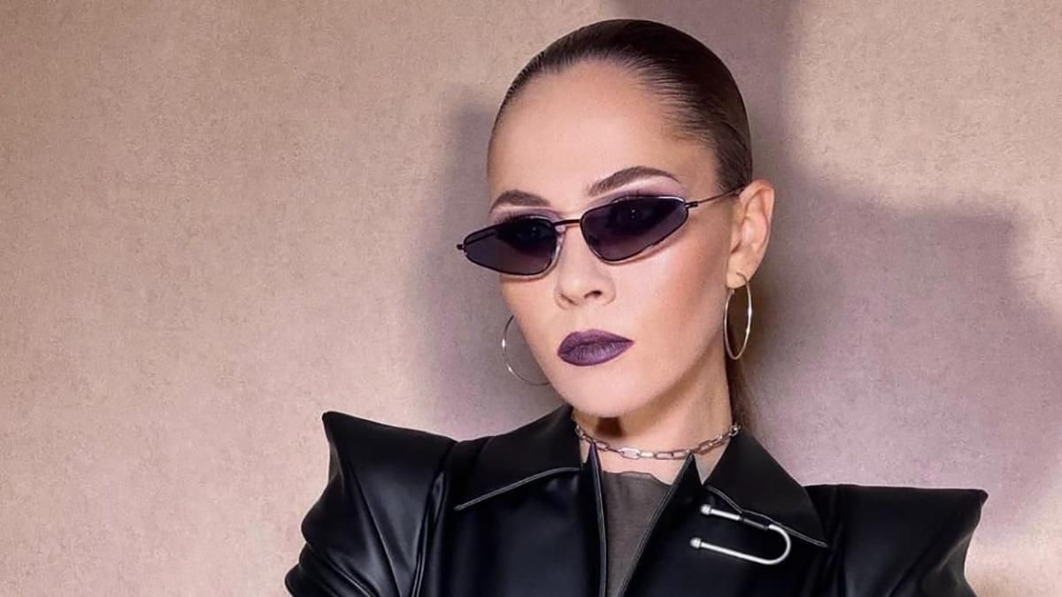 Юлія Саніна приміряла образ у стилі "Матриці": неймовірний образ - Fashion Юлія Саніна приміряла образ у стилі "Матриці": неймовірний образ - Fashion