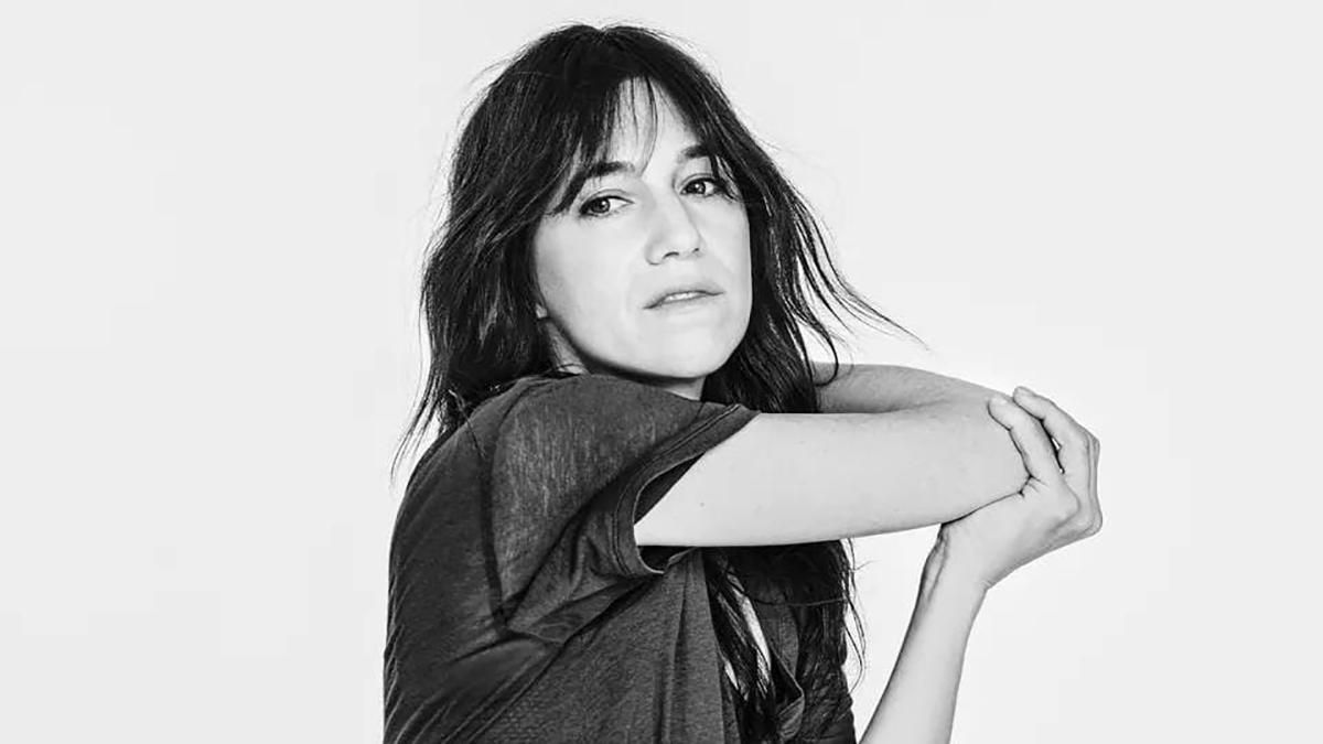 Шарлотта Генсбур создала наряды для бренда Zara фото из новой коллекции Шарлотта Генсбур создала наряды для бренда Zara фото из новой коллекции