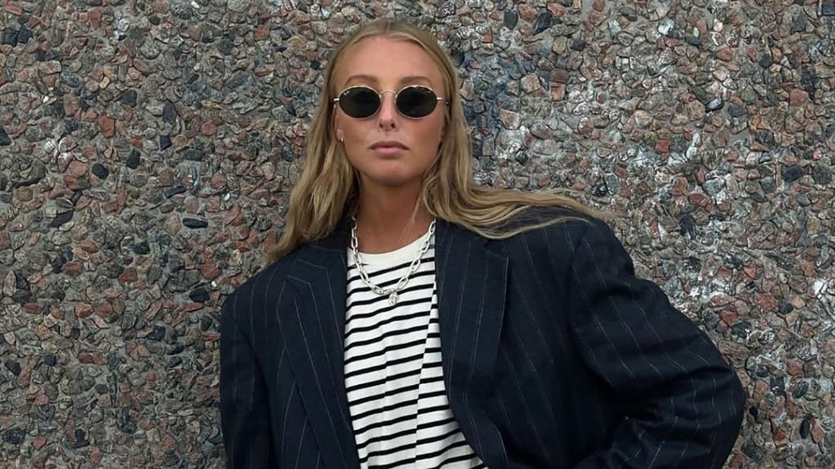 Вертикальная полоска – главный тренд осени: роскошные примеры от модных инфлюенсеров Вертикальная полоска – главный тренд осени: роскошные примеры от модных инфлюенсеров