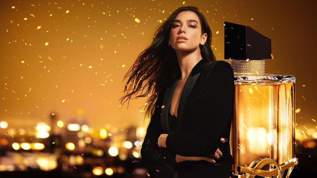 Замість тисячі слів: Дуа Ліпа довела, що у великому жакеті можна виглядати жіночно - Fashion Замість тисячі слів: Дуа Ліпа довела, що у великому жакеті можна виглядати жіночно - Fashion