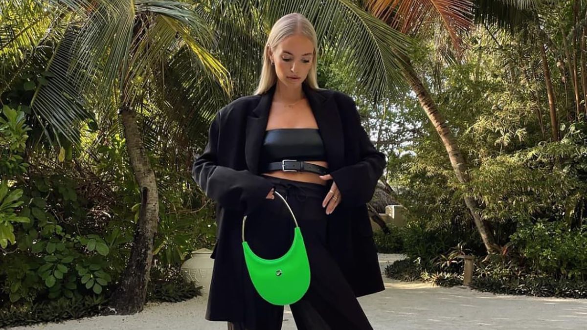 Кожаный топ, жакет и брюки: Леони Ханне ошеломила изысканным образом – роскошные кадры Кожаный топ, жакет и брюки: Леони Ханне ошеломила изысканным образом – роскошные кадры