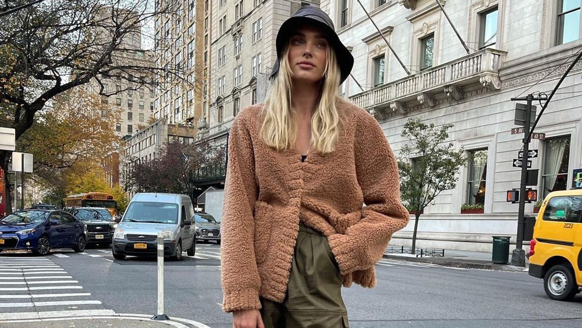 Ельза Госк показує з чим носити штани карго: модний вихід шведської моделі - Fashion Ельза Госк показує з чим носити штани карго: модний вихід шведської моделі - Fashion