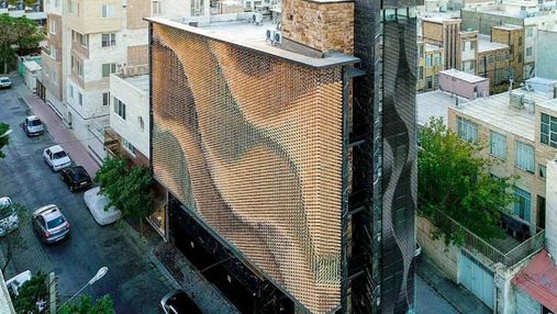 Невероятный дизайн стен дома создает иллюзию волн из кирпича: удивительные фото