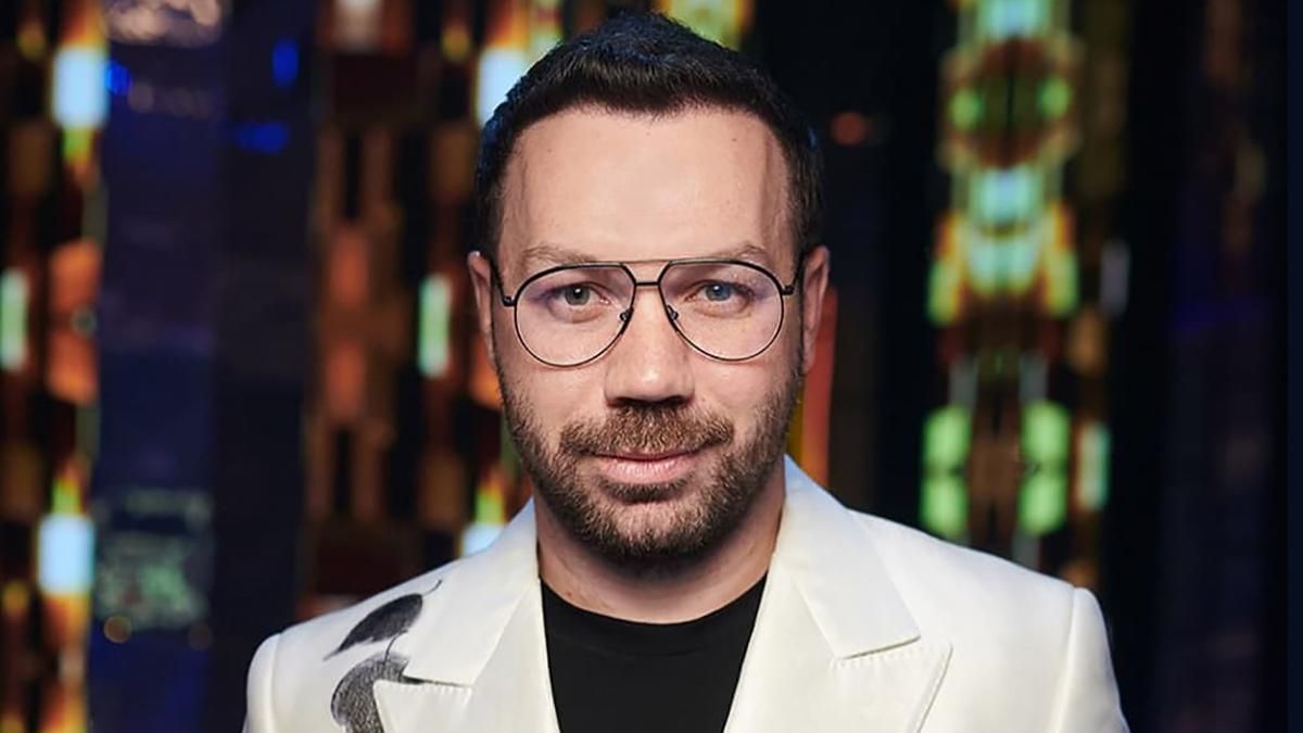 Советы модного дизайнера: Андре Тан рассказал, от каких вещей нужно избавиться в своем гардеробе Советы модного дизайнера: Андре Тан рассказал, от каких вещей нужно избавиться в своем гардеробе