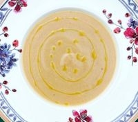 Як чистити топінамбур та що з нього приготувати: рецепт крем-супу із земляної груші