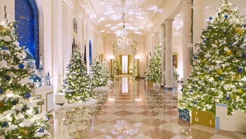 Белый дом официально украсили к рождественским праздникам: атмосферное видео