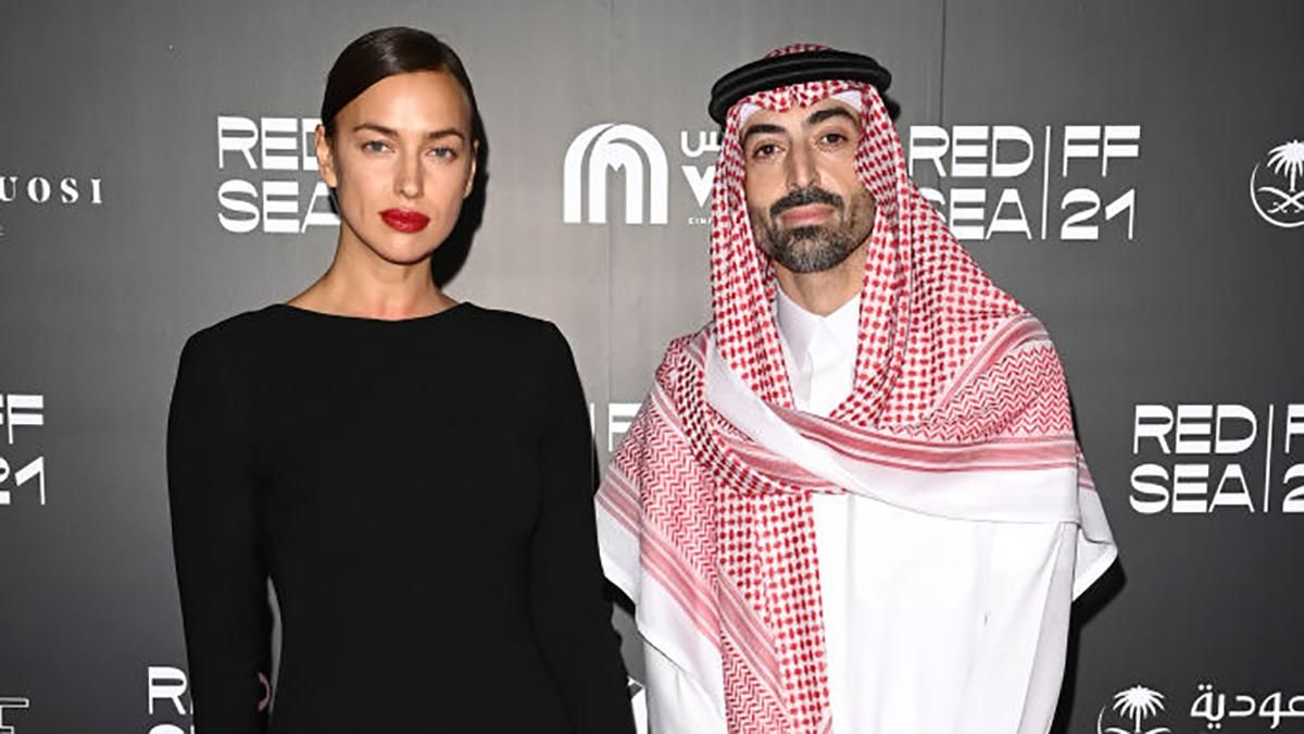 Тіна Кунакі, Ірина Шейк і Саша Лусс: моделі показують ефектні образи в Саудівській Аравії - Fashion