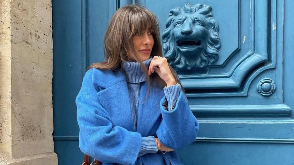 Голубой – главный цвет 2022 года: модный образ показывает Жюли Феррери