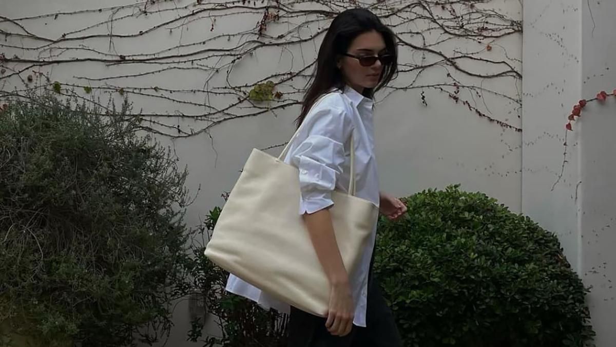 Кендалл Дженнер повертає взимку тренд на білу сорочку: стильний вихід - Fashion