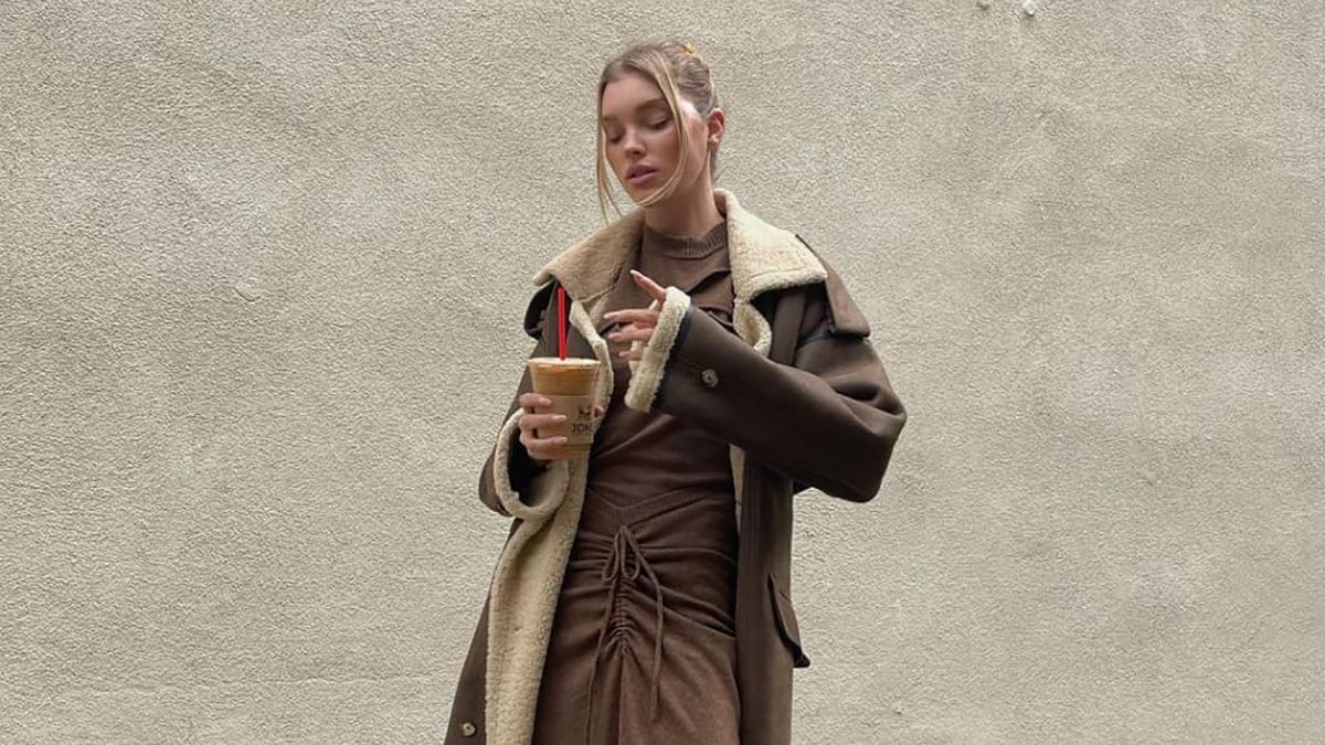 Ельза Госк показує, як виглядати дорого в довгій дублянці: актуальний аутфіт - Fashion