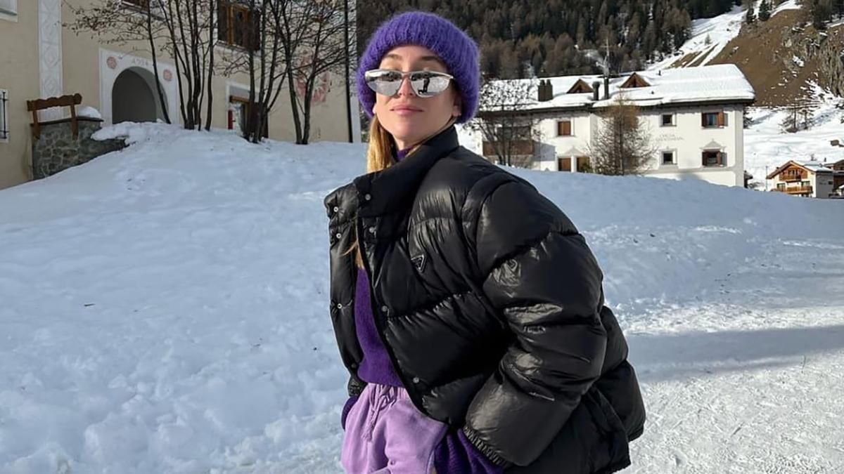 Соня Лісон приміряла образ в головному кольорі 2022 року Very Peri: яскраве фото - Fashion Соня Лісон приміряла образ в головному кольорі 2022 року Very Peri: яскраве фото - Fashion