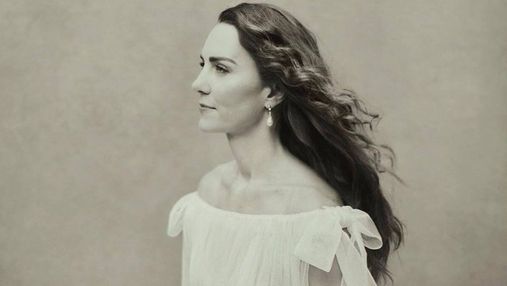 В роскошных платьях: Кейт Миддлтон показала особые портретные фото по случаю 40-летия