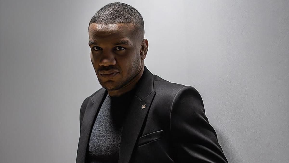 Жан Беленюк снялся в новом кампейне Andreas Moskin в элегантном костюме: эффектное фото Жан Беленюк снялся в новом кампейне Andreas Moskin в элегантном костюме: эффектное фото