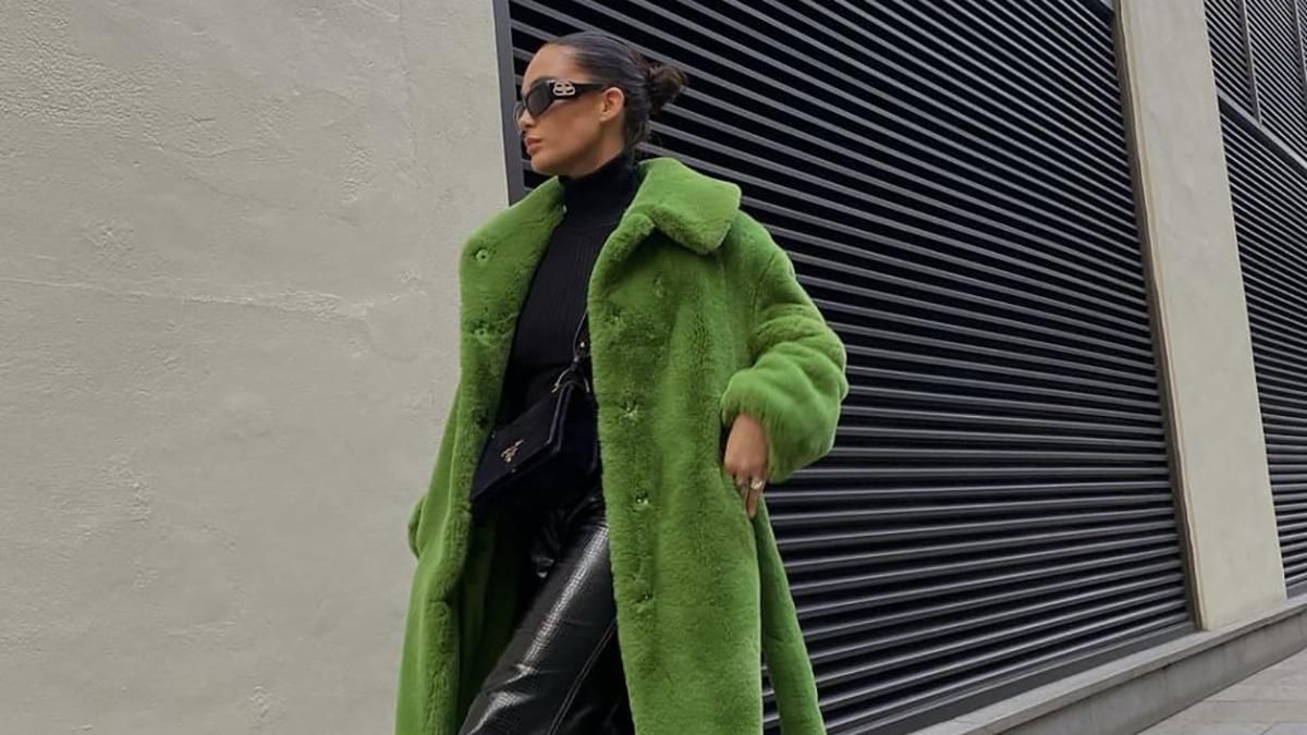 Алисия Родди показывает модные образы с брюками Алисия Родди показывает модные образы с брюками