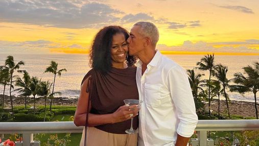 Нежное поздравление мужа и торт со свечами: как Мишель Обама праздновала "сладкие 58"