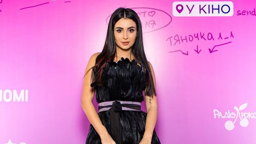 Анна Тринчер появилась на светском мероприятии после увеличения груди: как выглядит звезда Анна Тринчер появилась на светском мероприятии после увеличения груди: как выглядит звезда