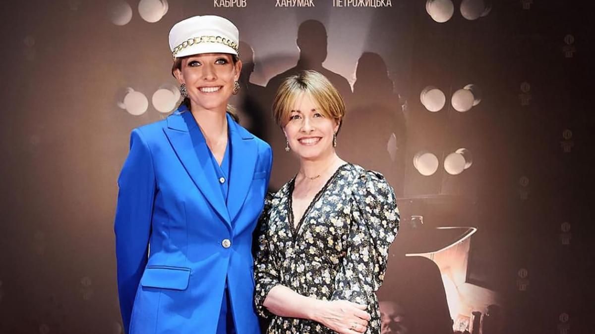 Катя Осадчая восхитила кадром в синем костюме и белом кепи: роскошные фото Катя Осадчая восхитила кадром в синем костюме и белом кепи: роскошные фото