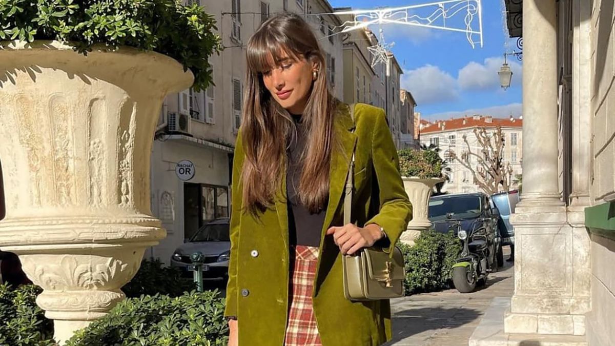 В моду повертається спідниця в клітинку: з чим її носити показує француженка Жюлі Феррері - Fashion В моду повертається спідниця в клітинку: з чим її носити показує француженка Жюлі Феррері - Fashion