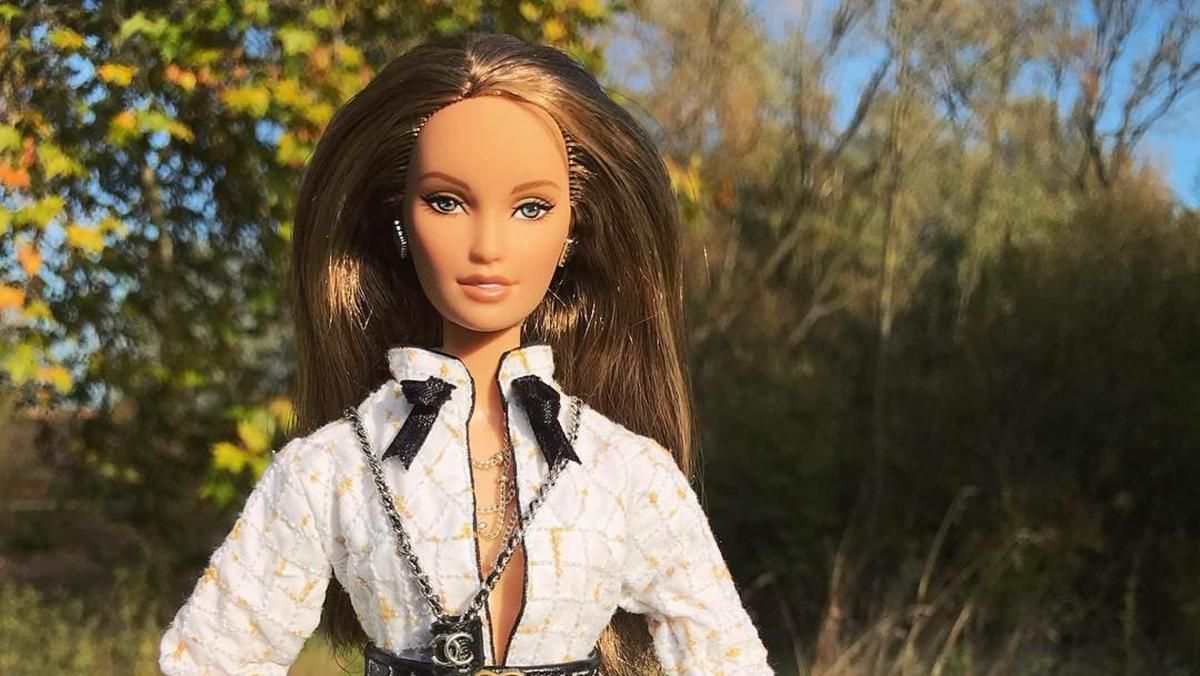 Інстаграм підкорюють наймодніші ляльки Барбі у світі, які приміряють одяг відомих брендів - Fashion