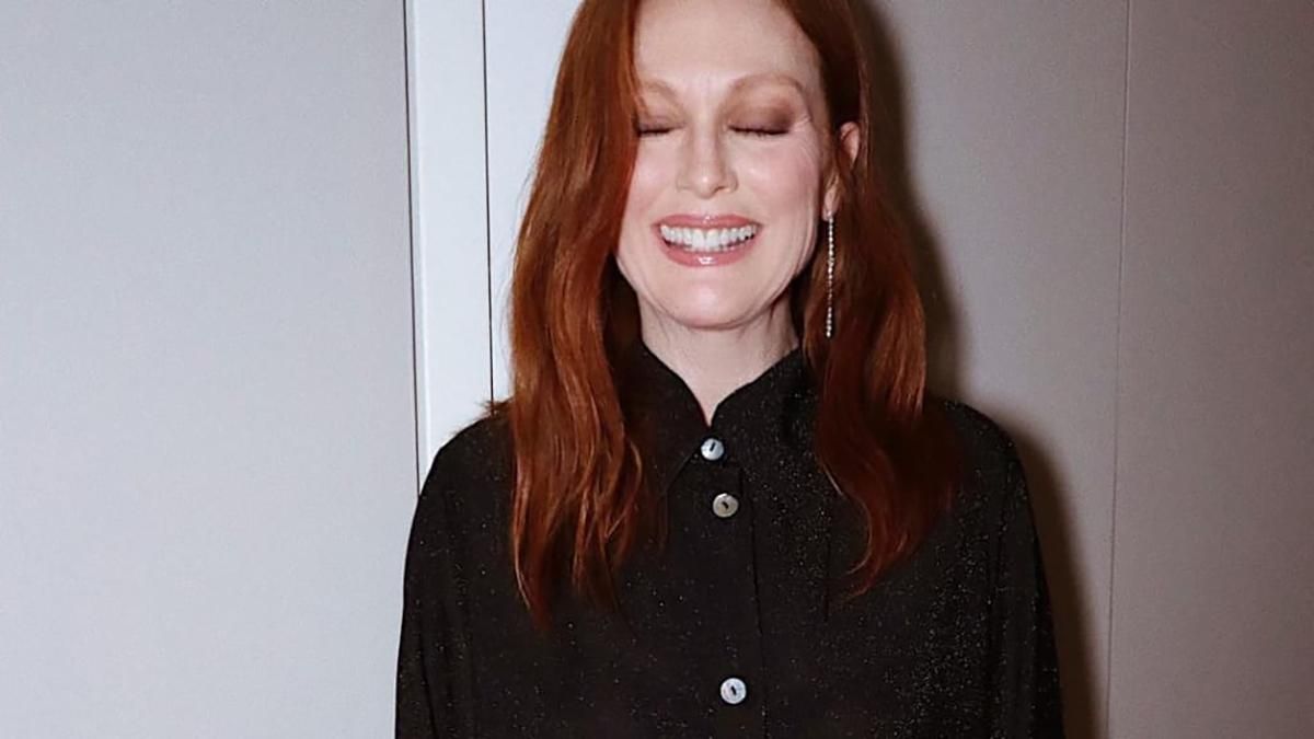 Джуліанна Мур одягнула ефектний чорний костюм від українського бренду Sleeper - Fashion Джуліанна Мур одягнула ефектний чорний костюм від українського бренду Sleeper - Fashion